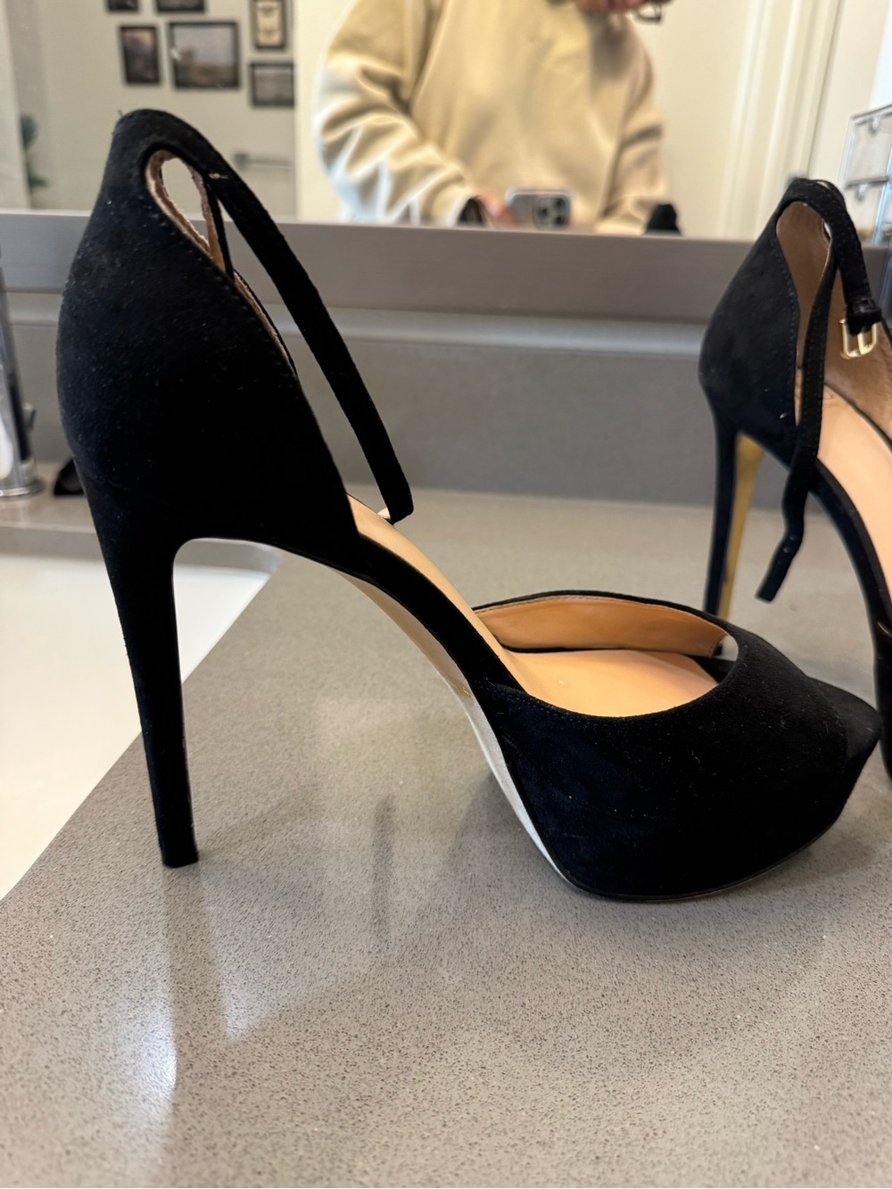 Jennifer Lopez Black Suede High Heel D'Orsay Pumps
